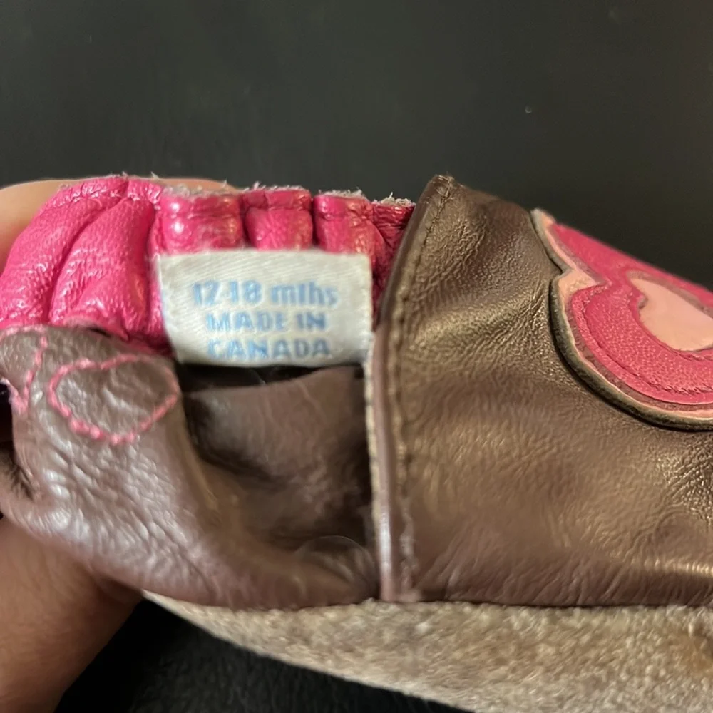 Brown and pink robeez